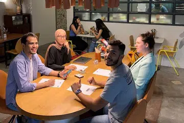 SUASANA LEBIH RANCAK: Lebih ramai orang yang berbuka di kafe dan restoran kumpulan The Black Hole Group termasuk Afterwit, Tipo, dan The Great Mischief. - Foto THE BLACK HOLE GROUP