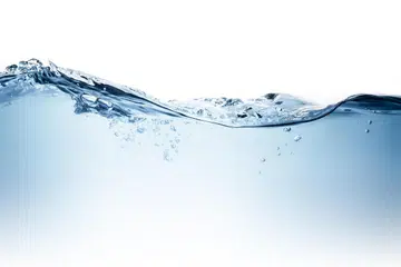 JERNIH: Buih yang mengumpul kemudian memecah di permukaan air (gambar hiasan).
