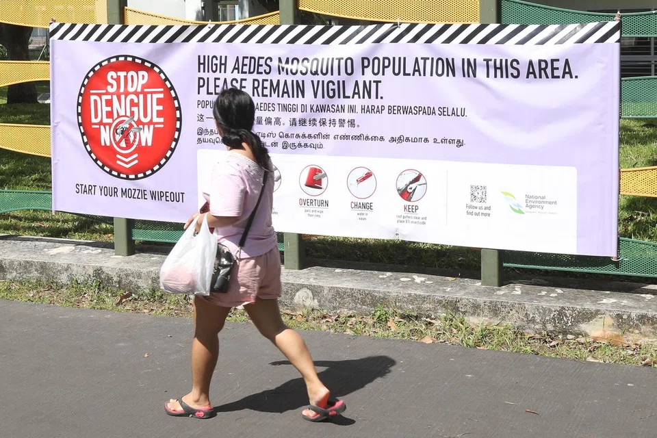 AMBIL TINDAKAN: Lebih 6,200 kes denggi telah dilaporkan setakat 5 September pada tahun ini, dan rakyat digesa mengambil langkah pencegahan dan tindakan segera untuk mengelak lonjakan kes denggi, menurut kenyataan Agensi Sekitaran Kebangsaan (NEA) pada Rabu