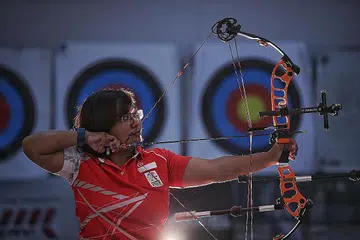 TERBAIK DUNIA: Nur Syahidah merupakan pemanah para Singapura meraih gelaran Atlit Para Wanita Terbaik Memanah Sedunia 2019. - Foto BH oleh GIN TAY