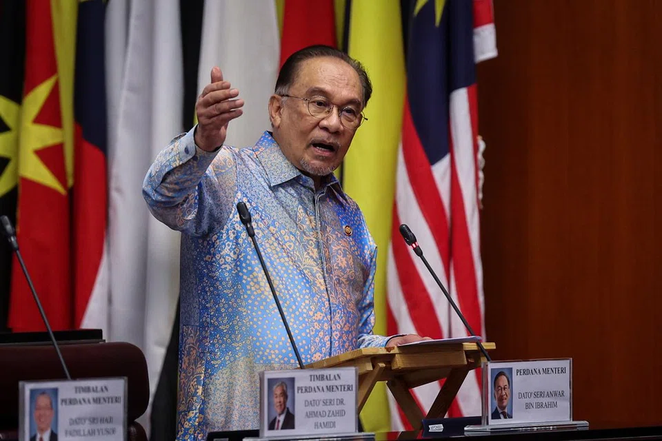 Perdana Menteri Malaysia, Datuk Seri Anwar Ibrahim, menyokong cadangan mengehadkan pengisian jawatan perdana menteri kepada dua penggal.