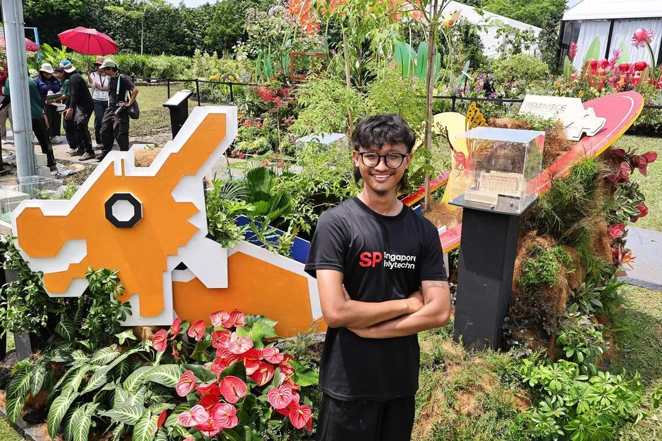 Encik Muhammad Sufi Emmy Effandy, 19 tahun, berkata minatnya terhadap mereka bentuk landskap bermula sejak kecil apabila beliau membantu nenek dan ibunya menjaga tanaman di rumah.