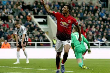 TUNGGAK UTAMA: Rashford kini merupakan nama pertama dalam kesebelasan utama Solksjaer. - Foto EPA-EFE
