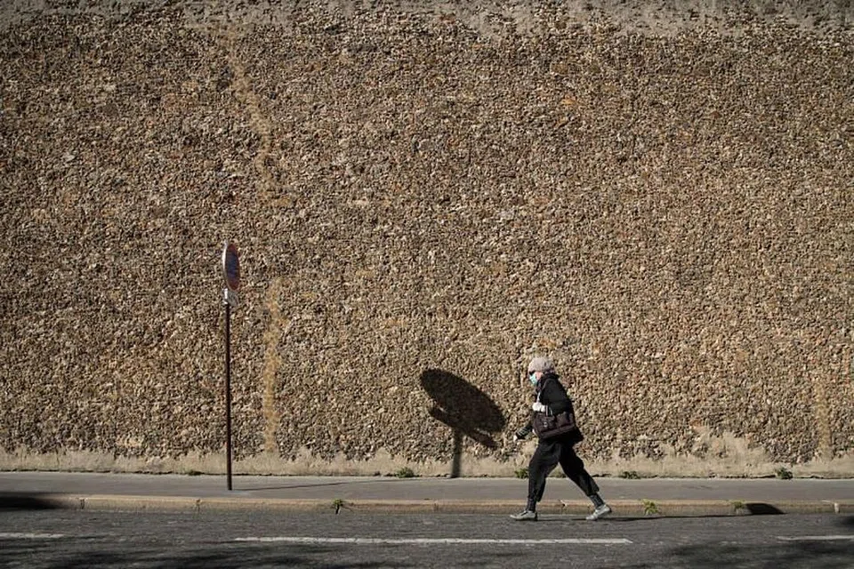 e3effc74-d588-420f-a594-6e2953d07972