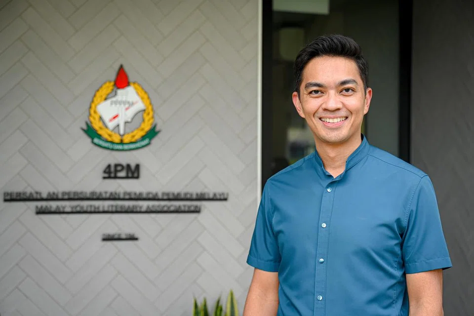 Pengarah Eksekutif Persatuan Persuratan Pemuda Pemudi Melayu (4PM), Encik Didicazli Ismail