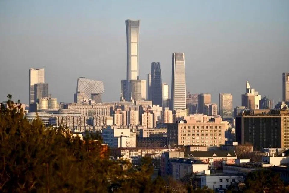 China meningkatkan pertumbuhan dengan pemerintah dibenarkan mencatatkan defisit fiskal tertinggi, mencecah 4 peratus daripada Hasil Dalam Negeri Kasar (GDP).