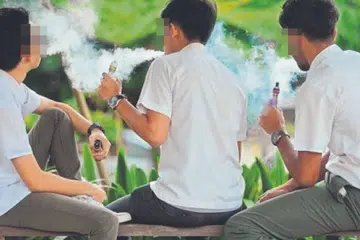 Hampir 20,000 murid dan pelajar sekolah di Malaysia dikesan terbabit menghisap rokok elektronik atau ‘vape’ pada 2024.  