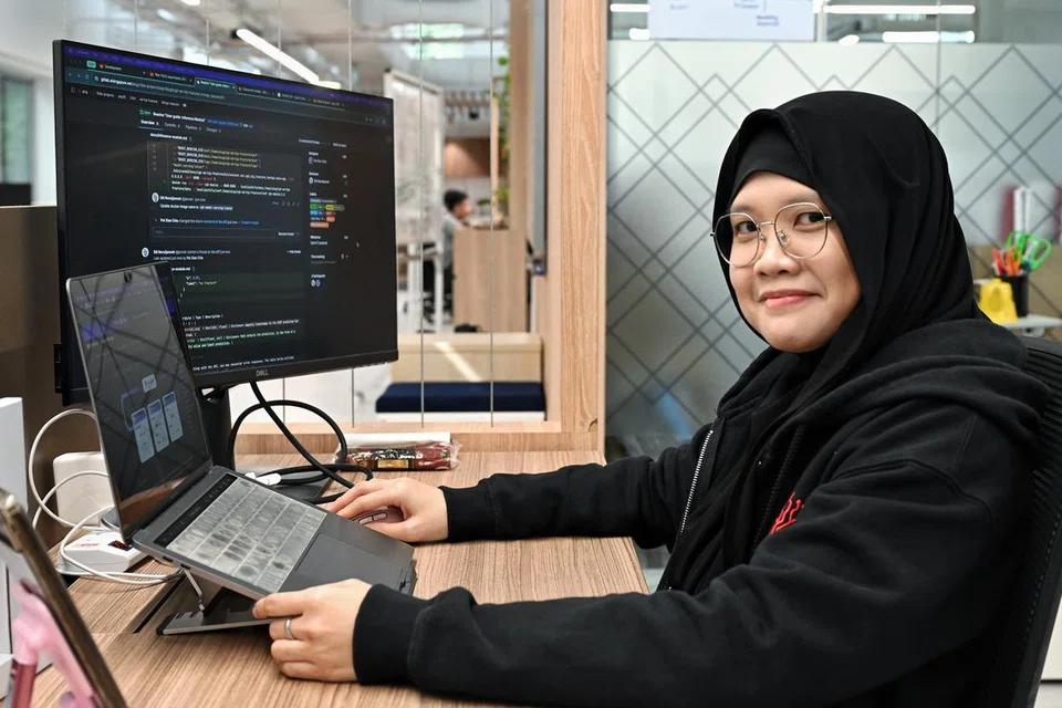 Cik Siti Nuruljannah Baharudin merupakan Jurutera AI bersama AI Singapura.