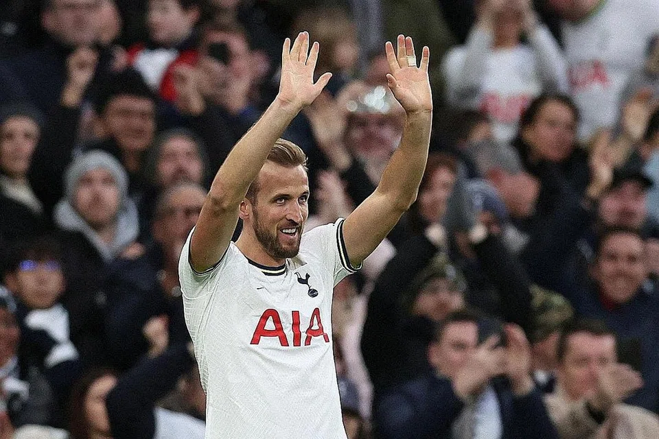 SUDAH TIBA MASA BERPINDAH: Manchester United dan Bayern Munich tunjuk minat untuk mendapatkan sentuhan gol Kane. - Foto REUTERS