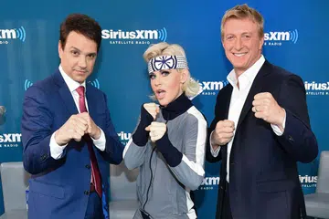 TARIKAN COBRA KAI: (Dari kiri) Ralph Macchio, Jenny McCarthy, dan William Zabka membintangi Cobra Kai iaitu lanjutan filem The Karate Kid. - Foto AFP