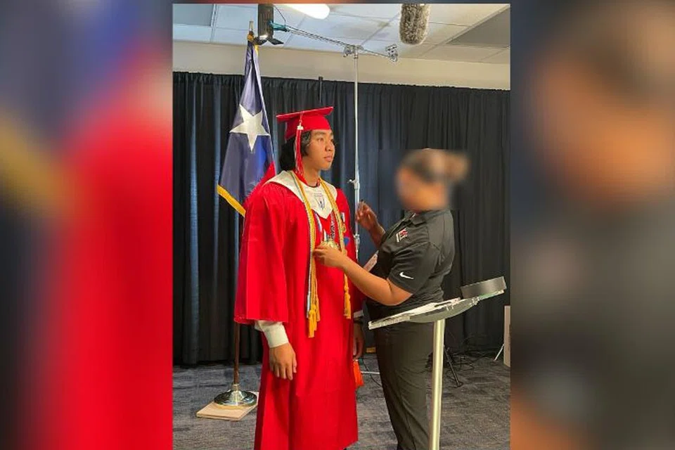 Harraz Hizam ketika sesi rakaman ucapannya.