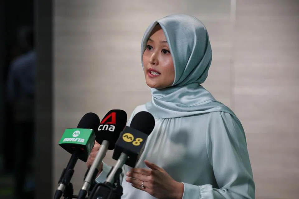 Menteri Negara (Penerangan dan Pembangunan Digital merangkap Kesihatan), Cik Rahayu Mahzam, berkata selain subsidi premium dan tokokan MediSave, pemerintah juga akan menawarkan diskaun premium kepada mereka yang berumur 40 tahun ke atas yang menjalani gaya hidup lebih sihat.