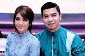 KESERASIAN SEIRING JALAN: Amyra Rosli (kiri) dan Amar Baharin akhirnya mengesahkan percintaan mereka yang terjalin selama lebih setahun dan merancang membina mahligai bahagia pada 11 November ini. - Foto MEDIA PRIMA