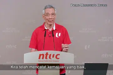 AMANAT HARI BURUH: Perdana Menteri, Encik Lee Hsien Loong, menyatakan dalam jangka masa panjang, penularan virus Covid-19 akan menyebabkan banyak perubahan struktur kepada ekonomi global, termasuk Singapura. 