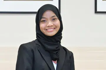 Walaupun terpaksa mengambil laluan lebih panjang untuk mencapai impiannya ke politeknik, Nur Aqilah Azman, tidak berputus asa dan terus bekerja keras. 