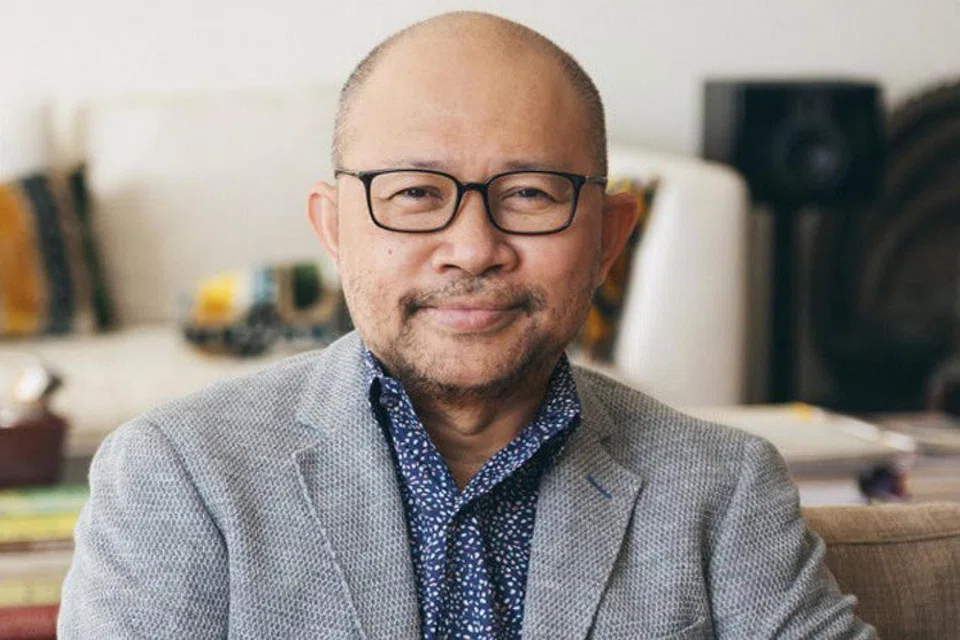 KARYA DINOBAT: Buku The Food of Singapore Malays (Makanan Orang Melayu Singapura) oleh Encik Khir Johari, berjaya menerima anugerah Buku Terbaik 2022 daripada Persatuan Penerbit Buku Singapura. - Foto ihsan KHIR JOHARI