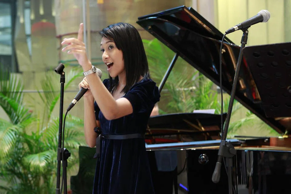 Amni Musfirah Abdul Rashid menyemai nyala rasa dalam muzik pada usia muda belasan tahun.