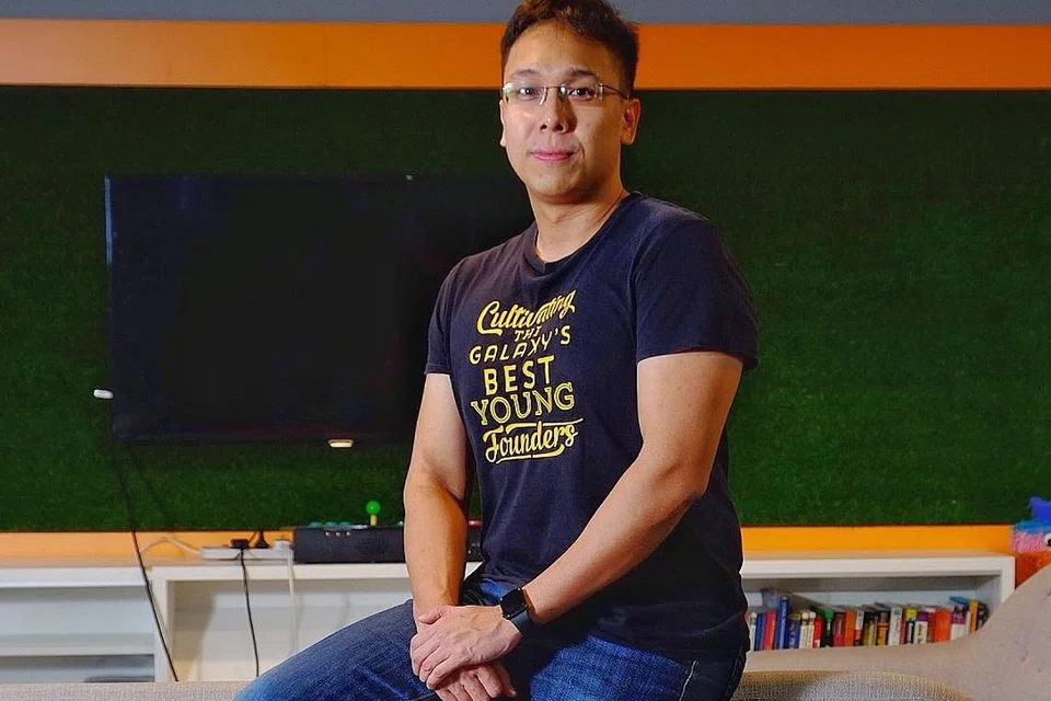 CIPTA PELUANG UNTUK BELIA: Encik Khairul Rusydi merupakan pengasas bersama dan CEO Reactor School. Antara lain, sekolah itu melancarkan program keusahawanan yang memberi peluang kepada belia Singapura menjalani pengalaman pekerjaan secara 'virtual' bersama syarikat teknologi dan start up dari Indonesia, Thailand dan Vietnam. - Foto BH oleh KHALID BABA