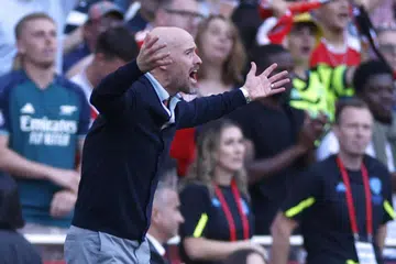 INGINKAN YANG LEBIH: Pengurus Manchester United, Erik ten Hag kelihatan berang semasa kekalahan 1-3 pasukan di tangan Arsenal di Stadium Emirates pada Ahad.