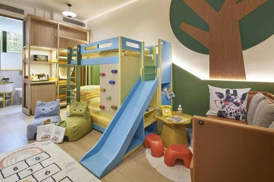 SELESA: Bilik suite Keluarga Citadines Connect City Centre mempunyai katil dua tingkat dan satu katil yang boleh ditarik keluar, jadi hingga tiga kanak-kanak boleh tidur dengan selesa di sini.