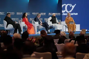 SESI PLENO: Ahli panel sesi pleno kelmarin terdiri daripada (dari dua dari kiri) Dr Sadhvi Bhagawati Saraswati, Lord John Alderdice, Imam Uzair Akbar dan Venerable Shi You Guang. Moderator perbincangan itu ialah Dr Kumar Ramakrishna (kiri). - Foto ICCS