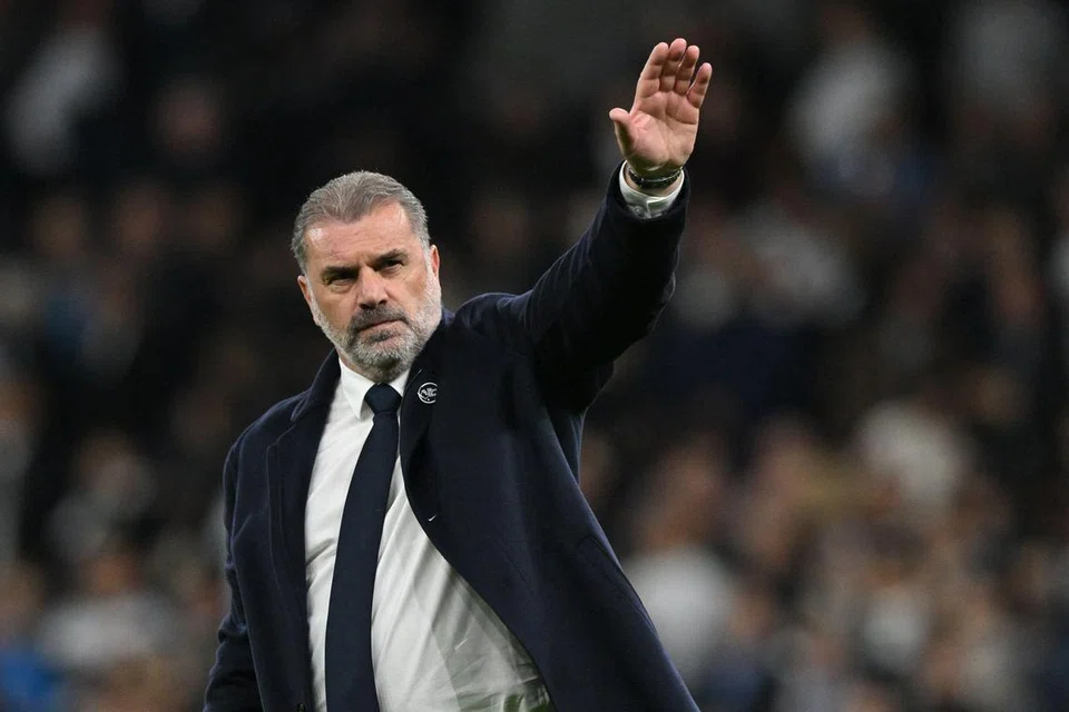UCAP TERIMA KASIH: Ange Postecoglou melambai kepada penyokong selepas perlawanan Tottenham Hotspur menentang Fulham pada Selasa, yang menyaksikan pasukannya menang 2-0.
