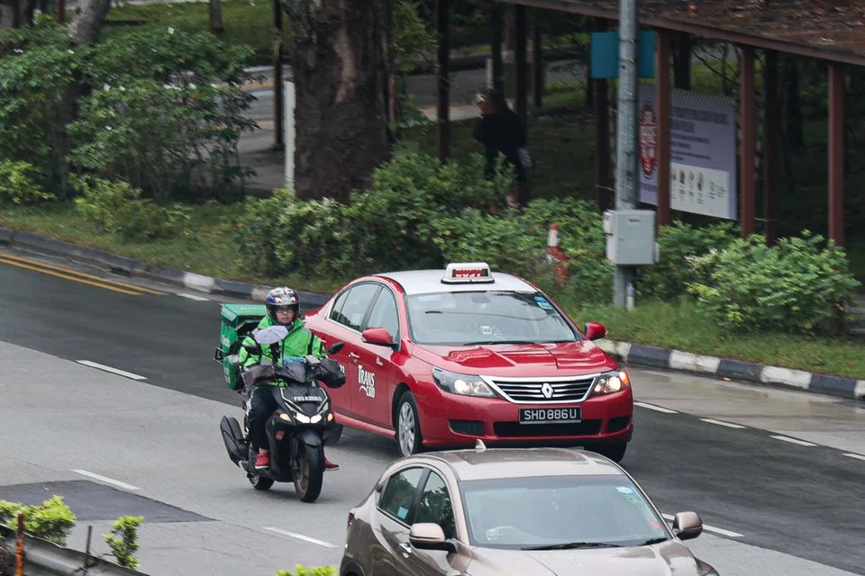 CADANGAN PENGAMBILALIHAN: Badan yang mengawasi persaingan, CCCS, akan memutuskan sama ada pengambilalihan Grab ke atas Trans-Cab yang diusul akan melanggar Akta Persaingan.