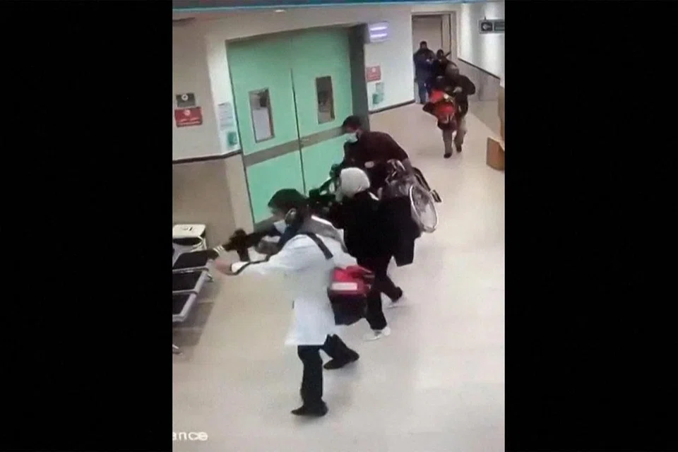 Rakaman litar tertutup atau CCTV menunjukkan tentera Israel yang menyamar sebagai kakitangan perubatan dan wanita Islam, menyerbu hospital di Jenin, Tebing Barat,  dan menembak mati tiga militan Palestin yang dirawat di situ pada awal 30 Januari,