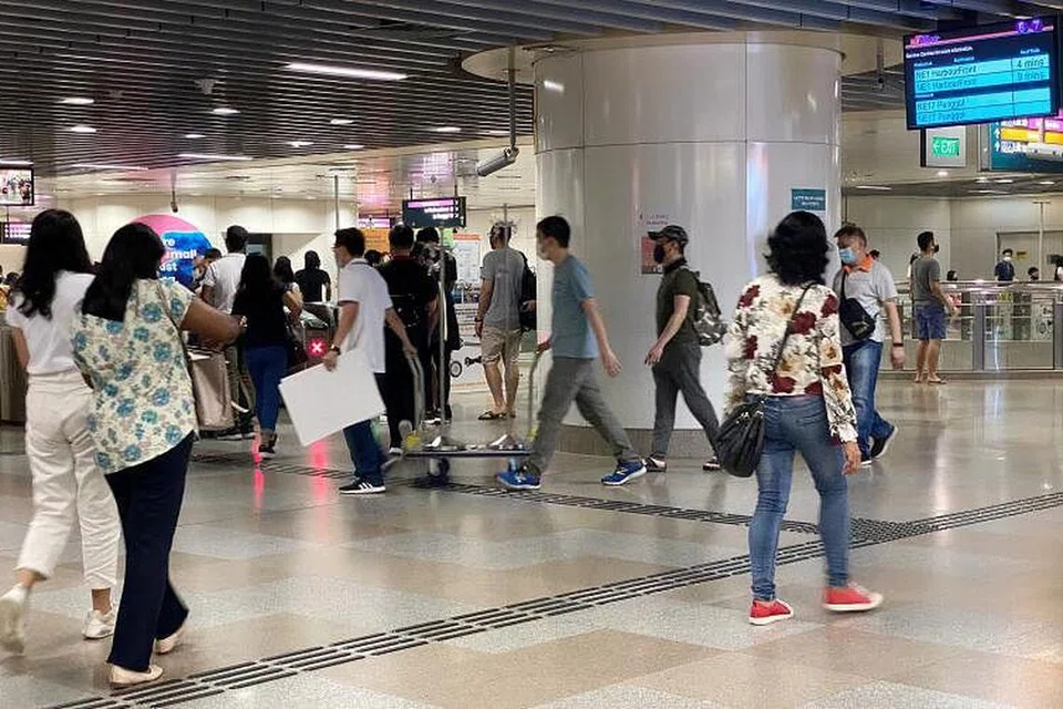 DITUTUP LEBIH AWAL: Pada 9, 10, 16 dan 17 April, stesen-stesen Kovan, Hougang, Buangkok, Sengkang dan Punggol akan tutup pada sekitar 11 malam, berbanding 12 malam biasanya.