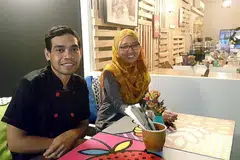 MAKIN 'DEKAT': Encik Mohamad Hafiz, yang bersama pemilik bersama The Malayan Council, Cik Sheikhah Mumtaz, berkata stesen Rochor DTL terletak kurang lima minit berjalan kaki dari kafe mereka di Dunlop Street. - Foto KULINARY AFFAIRS