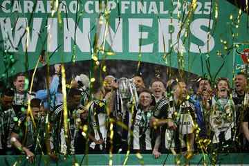 Pemain Newcastle United meraikan kejayaan mereka merangkul Piala Carabao setelah mengalahkan Liverpool 2-1 di perlawanan akhir di Stadium Wembley pada 16 Mac. Ia trofi utama pertama mereka sejak 1955. 