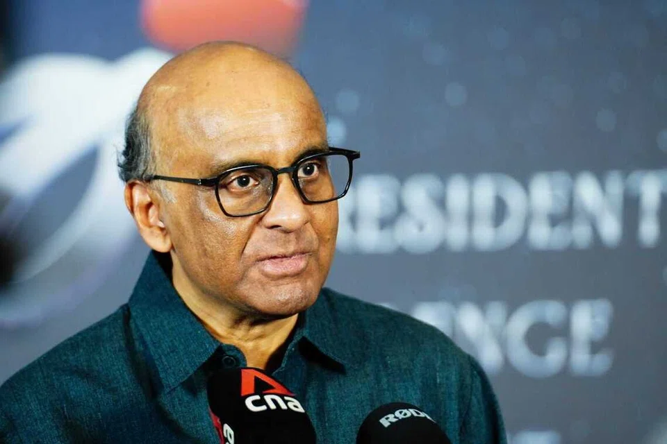 Presiden Tharman Shanmugaratnam berkata kesemua 12 felow dipilih kerana mereka merupakan contoh teladan dan pemangkin kepada kebaikan sosial.