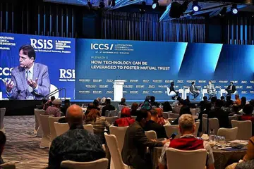 JURANG DIGITAL: Ahli panel di ICCS bercakap mengenai perlunya mengambil berat tentang jurang antara mereka yang mempunyai teknologi dan yang tidak mempunyainya. - Foto BH oleh KUA CHEE SIONG