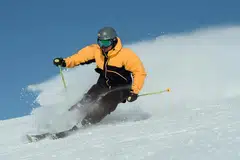 Kegiatan ski terus menjadi pilihan popular sewaktu musim sejuk.