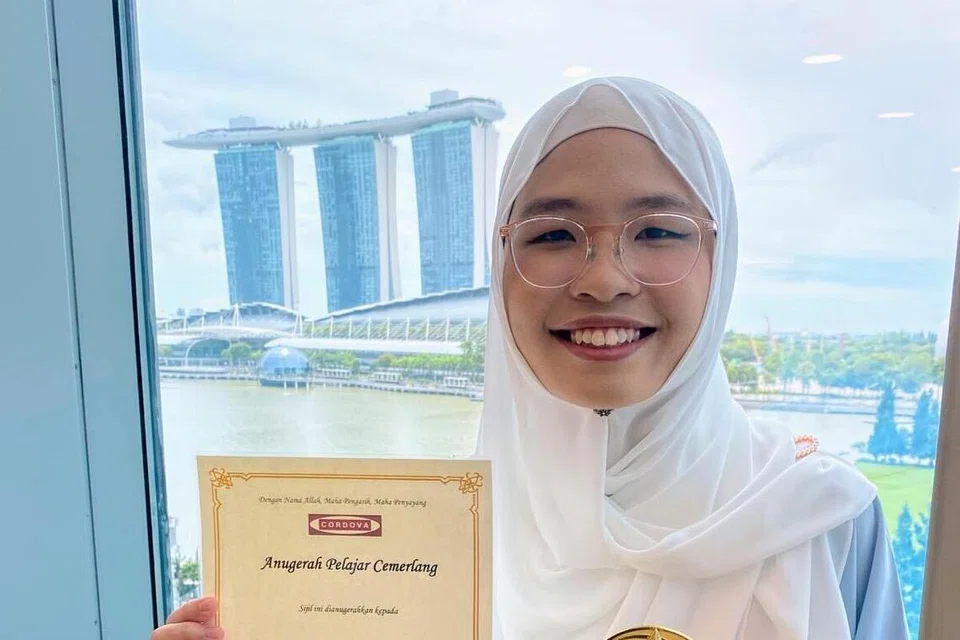 Cik Iffah Syafiqah Abdul Razak, seorang pelajar Cordova, menerima anugerah tempat pertama bagi kohort cawangan Cordova Hougang berturut-turut dari 2018 hingga 2025, serta tersenarai sebagai antara tiga pelajar terbaik bagi kohort Lembaga Penilaian dan Peperiksaan Islam (LPPI) di keseluruhan Cordova. 