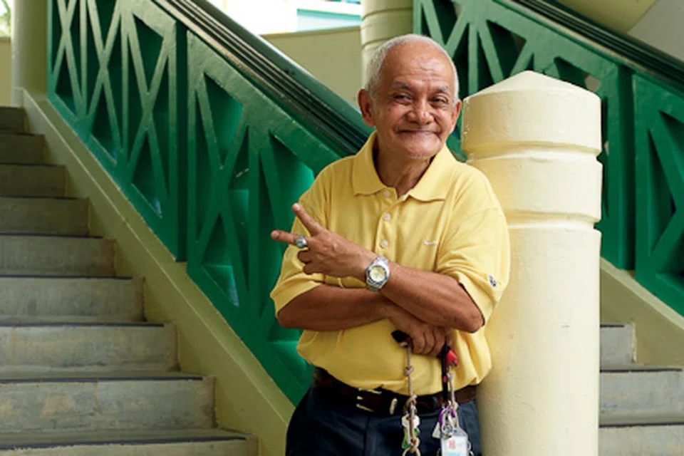 Mantan pengurus operasi Sekolah Perempuan Tanjong Katong (TKGS), Encik Abdullah Basiron, lebih dikenali sebagai Pak Dollah, telah meninggal dunia pada 17 Januari setelah mengalami nahas jalan raya pada pagi 13 Januari di Toa Payoh.