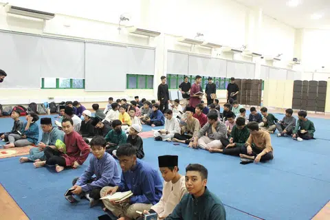 Pelajar Madrasah Wak Tanjong mempersiap diri dan didedahkan dengan pelbagai kegiatan kerohanian sepanjang Ramadan.