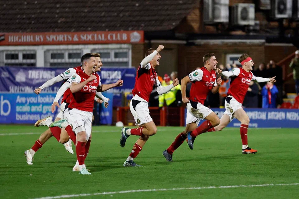 Fleetwood Town, Arsenal, penentuan penalti