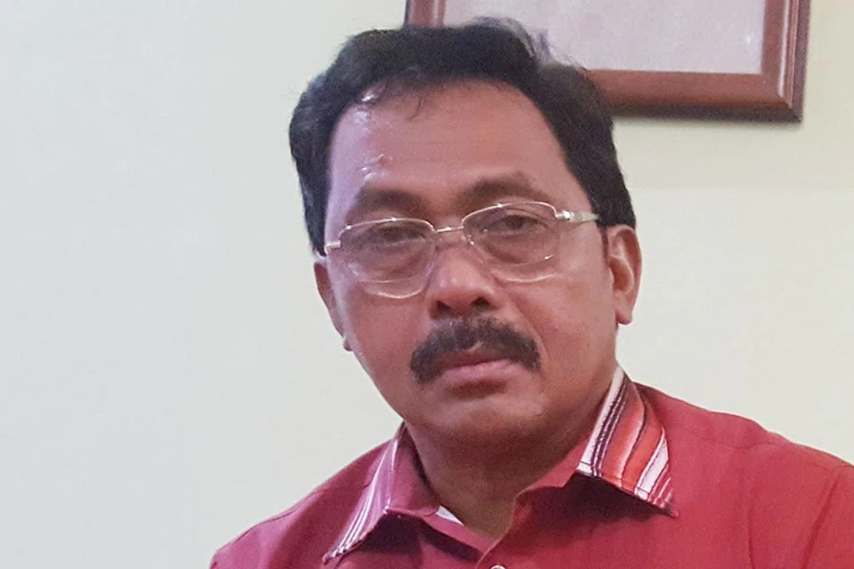 DITAHAN: Nurdin Basirun dikatakan terlibat dengan rasuah dikaitkan dengan seorang pengusaha yang sedang mencari permit untuk melaksanakan projek penambakan bagi membina sebuah resort 10.2 hektar di Tanjung Piayu, sebuah zon terpelihara di Batam. - Foto fail
