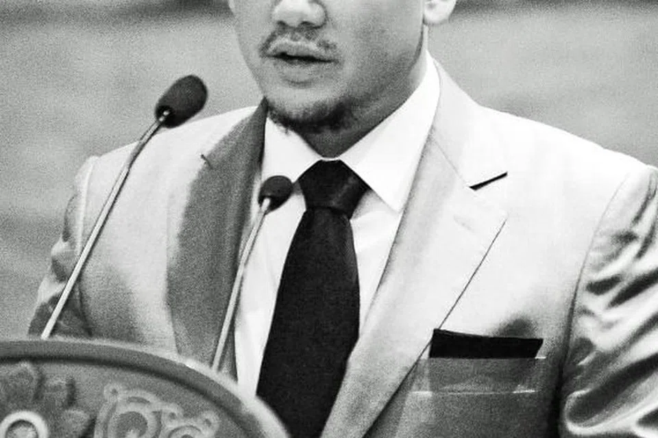 TAKZIAH BUAT PUTERA BERJIWA IHSAN: Presiden Halimah Yacob, Perdana Menteri Lee Hsien Loong dan Menteri Ehwal Luar, Dr Vivian Balakrishnan, mengirim ucap takziah kepada Sultan Brunei, Haji Hassanal Bolkiah di atas pemergian puteranya, Pengiran Muda Haji 'Abdul 'Azim pada Sabtu (24 Oktober). - Foto TWITTER