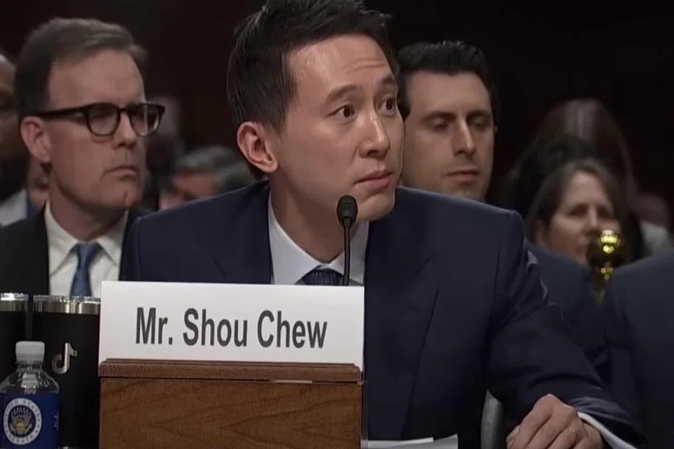 Ketua Pegawai Eksekutif (CEO) TikTok, Encik Chew Shou Zi, memberi keterangan di Kongres Amerika Syarikat, memberi fokus pada keselamatan untuk kanak-kanak di wadah media sosial.