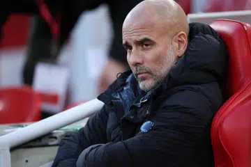 Pengurus Manchester City, Pep Guardiola, menafikan terdapat keretakan dalam perhubungannya dengan, Kevin De Bruyne, setelah beberapa pengulas bola sepak mempersoalkan cara beliau menggunakan pemain tengah itu.