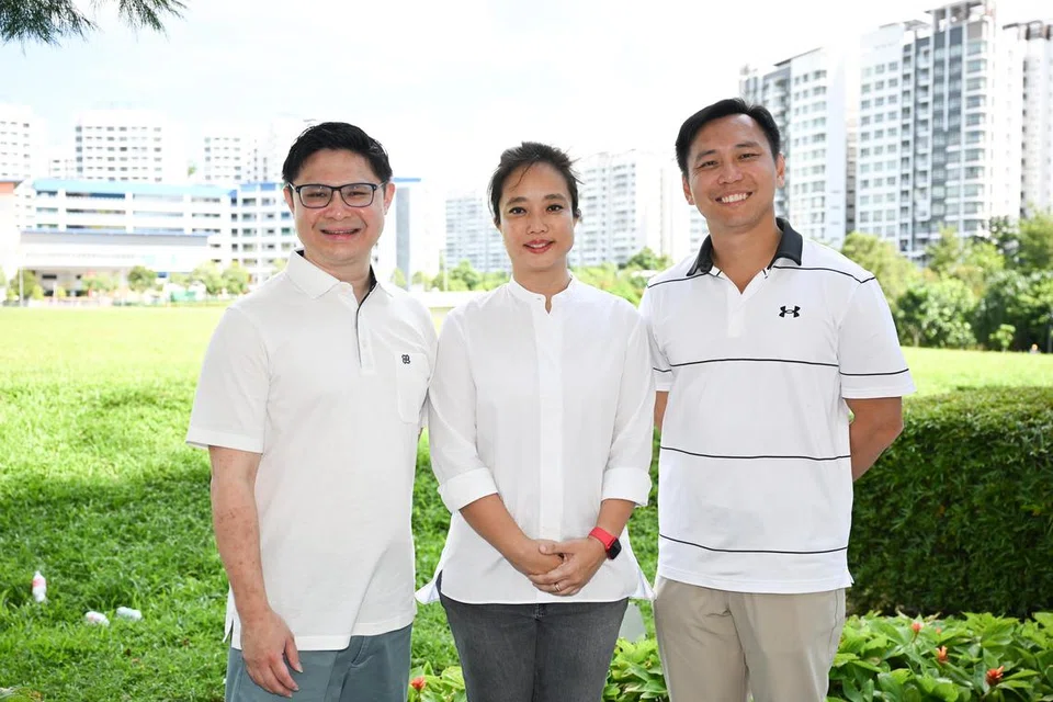 (Dari kiri) Mantan pengarah di Kementerian Pengangkutan (MOT), Encik Foo Cexiang; ketua hal ehwal korporat Sembcorp untuk Singapura dan Asia Tenggara, Cik Valerie Lee dan mantan Ketua Turus, Staf bersama Angkatan Bersenjata Singapura (SAF), Encik Goh Pei Ming merupakan antara muka baru PAP. 
