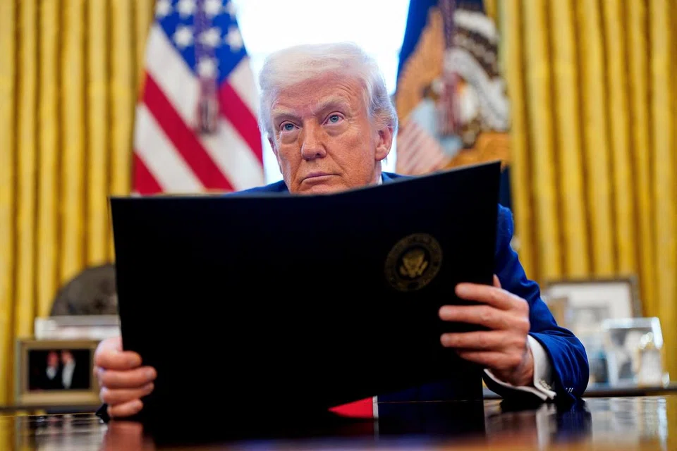 Presiden Amerika Syarikat, Encik Donald Trump, pada Rabu menurunkan kadar tarif baru ke atas import daripada kebanyakan rakan dagang Amerika kepada 10 peratus selama 90 hari untuk membenarkan rundingan perdagangan dengan rakan dagangnya pada 9 April.