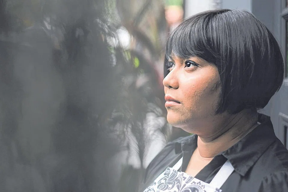 SAYANG DISAYANG: Papar kisah pembantu rumah Indonesia bernama Murni yang menjaga Pak Harun, warga senja yang kesunyian dan hidupnya penuh dengan kepahitan. - Foto TAN HAI HAN