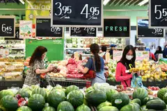NAIK SIKIT: Harga teras pengguna di Singapura meningkat sedikit pada Oktober 