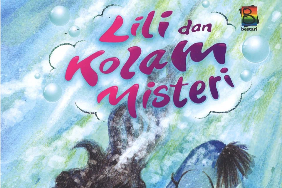 Lili dan Kolam Misteri
Nombor Panggilan: J P MUH
Usai bermain di luar, Lili menjadi kotor dan rambutnya berbau. Apabila Ayah mengajaknya mandi, Lili berlari jauh. Namun, Ayah memujuknya dengan sebuah cerita menarik, cerita yang ada tanaman berduri, seekor ikan paus dan beberapa ekor monyet.