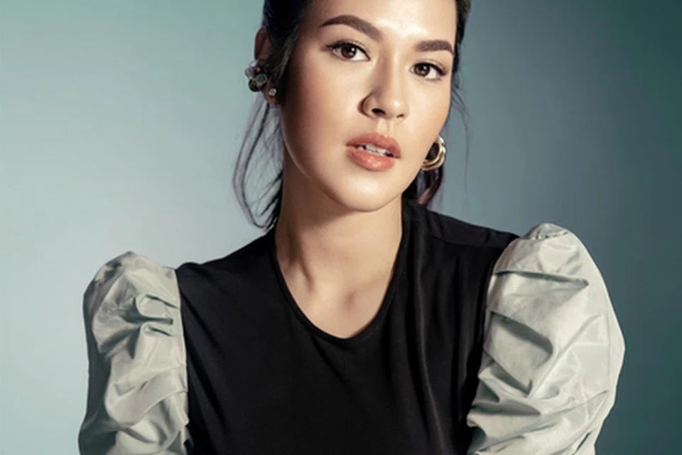 BANYAK IMPIAN UNTUK DIREALISASI Raisa Andriana memiliki banyak cita-cita dalam seni termasuk ingin mengadakan konsert orkestra atau muzikal, bikin lagu kanak-kanak atau menjalin kerjasama dengan artis luar negara lagi.