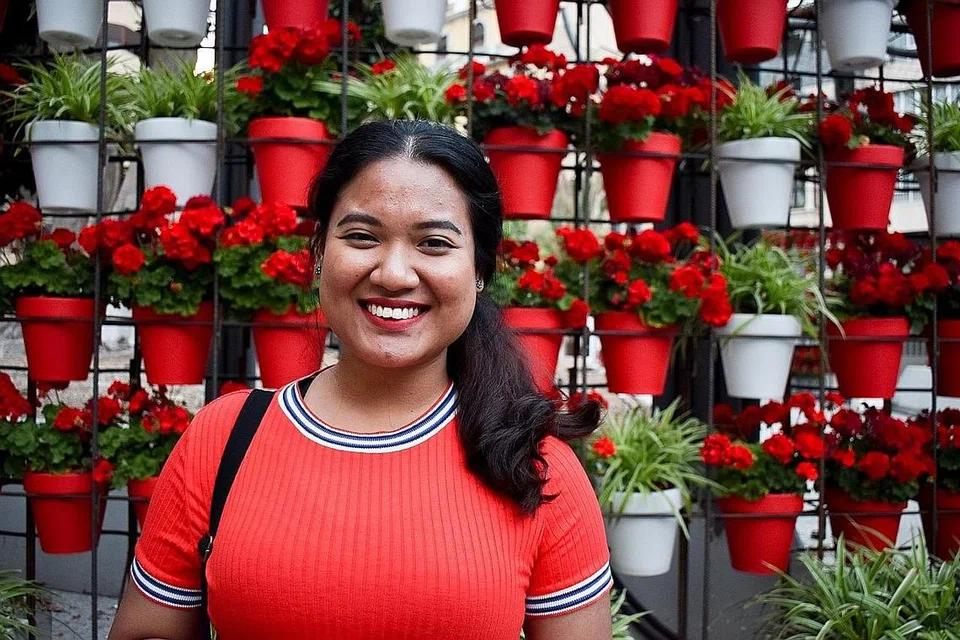 CIK NUR AYU AFIRA SUTRISNOH: Bekas penuntut Politeknik Temasek kini mengejar Doktor Falsafah (PhD) dalam bidang Kejuruteraan dan Sains Bahan di Universiti Teknologi Nanyang (NTU). - Foto ihsan NUR AYU AFIRA SUTRISNOH