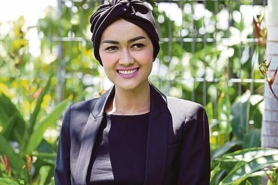 KEADAAN MEMBIMBANGKAN: Keadaan kesihatan Julia Perez semakin menurun dan sejak beberapa hari keadaannya agak membimbangkan kerana demam panas. - Foto TRIBUN NEWS